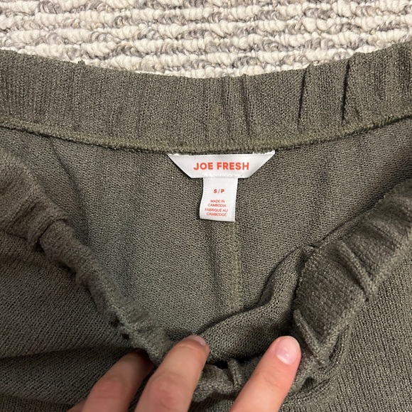 JOE FRESH MATCHING SET - Picture 2 of 12